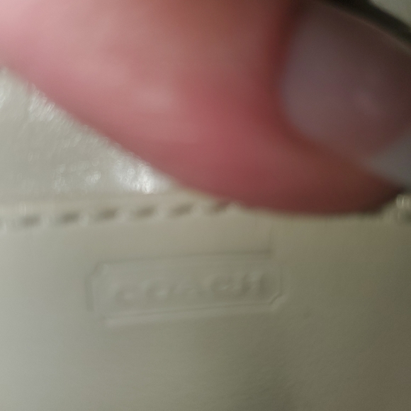 Coach- shimmer white wristlet - Picture 3 of 6